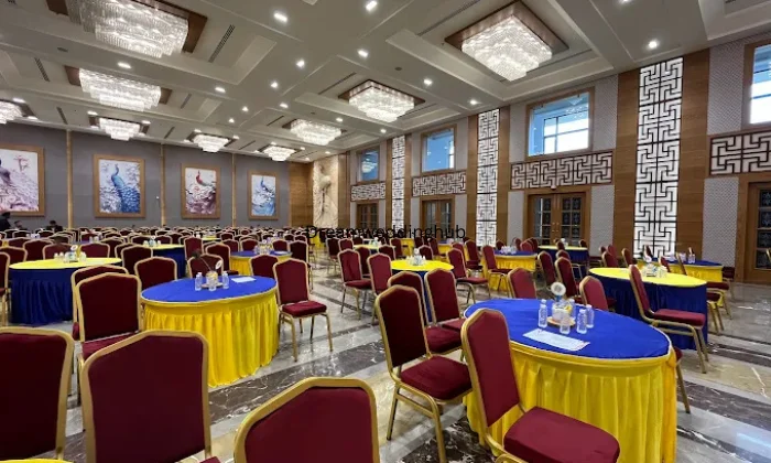 Padam Banquets  Lawn